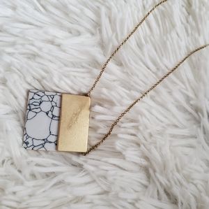 NWT Universal Thread Howlite Necklace